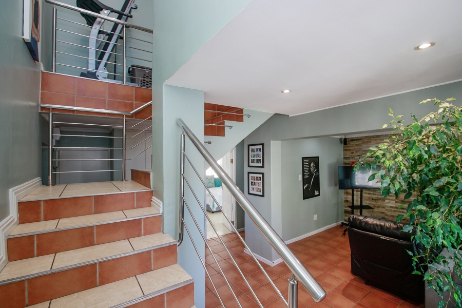 5 Bedroom Property for Sale in Claremont Western Cape